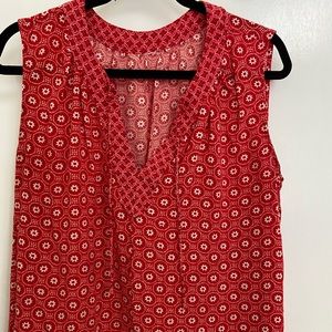 Summer sleeveless top